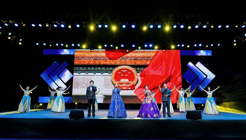 18-歌伴舞《共圆中国梦》